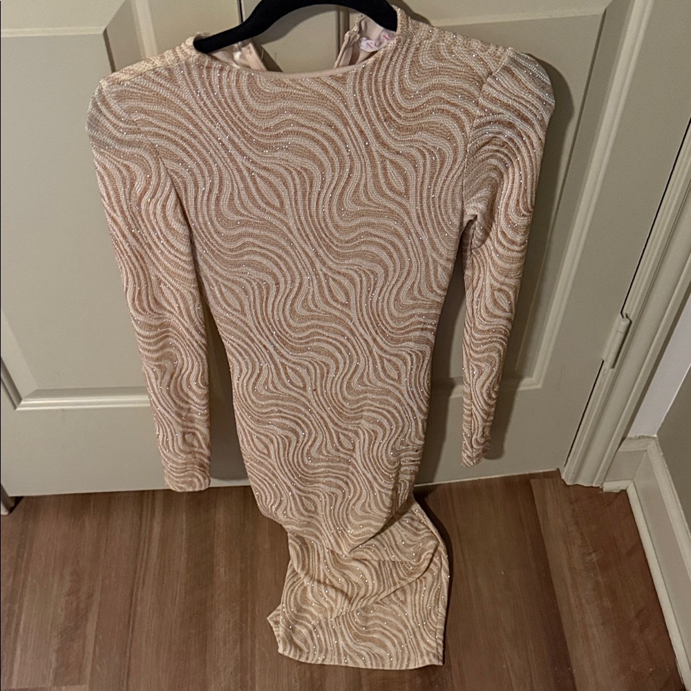 Elegant Cream Long Sleeve Dress